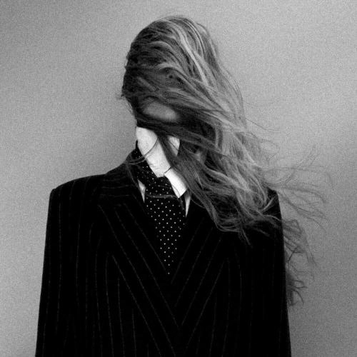 Грустные глаза