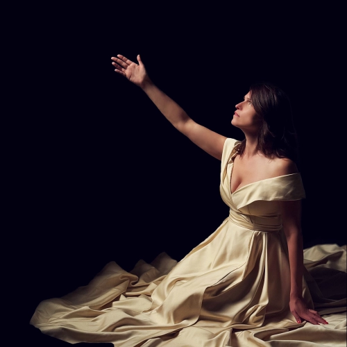 Прикасаясь