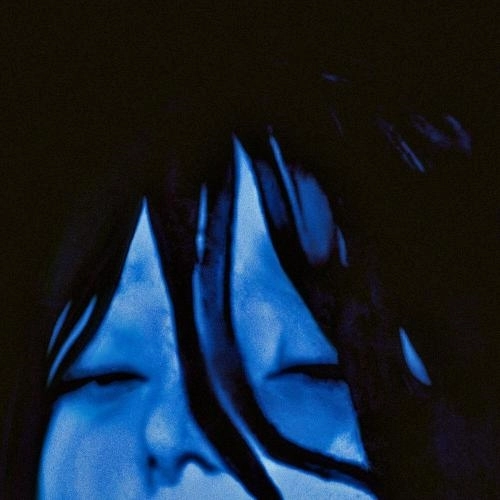 в пятнах света