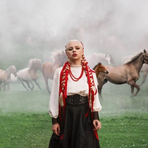 ВСТАНУ С КОЛЕН