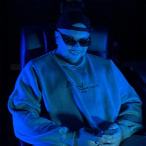 Белый экран