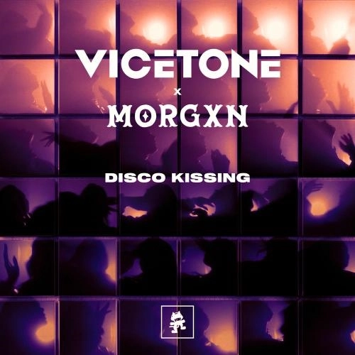 Disco Kissing